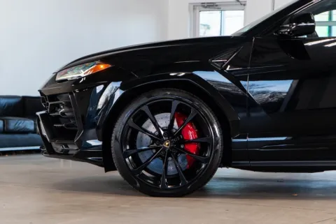 More photos of 2021 Lamborghini Urus at Atlanta Autos, GA
