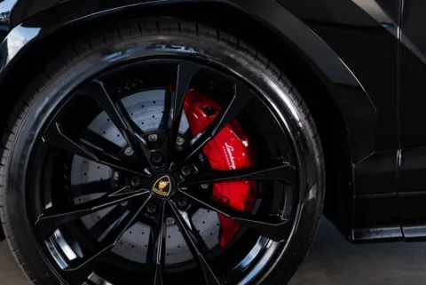 More photos of 2021 Lamborghini Urus at Atlanta Autos, GA