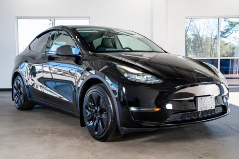 More photos of 2023 Tesla Model Y Long Range at Atlanta Autos, GA
