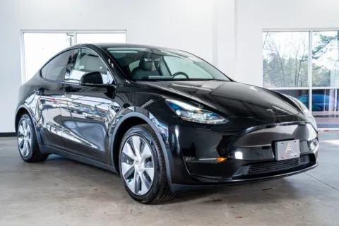 More photos of 2023 Tesla Model Y Long Range at Atlanta Autos, GA