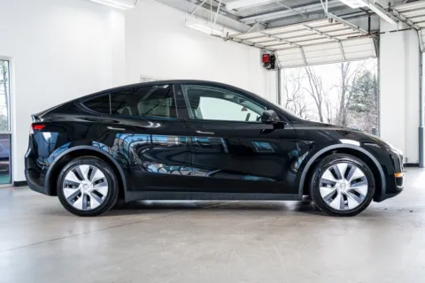 More photos of 2023 Tesla Model Y Long Range at Atlanta Autos, GA