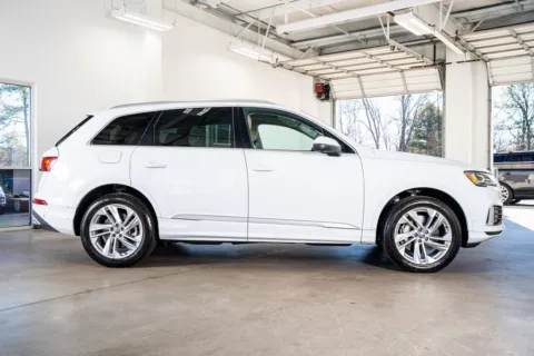 More photos of 2021 Audi Q7 45 Premium Plus at Atlanta Autos, GA