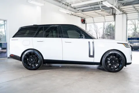 More photos of 2022 Land Rover Range Rover SE at Atlanta Autos, GA