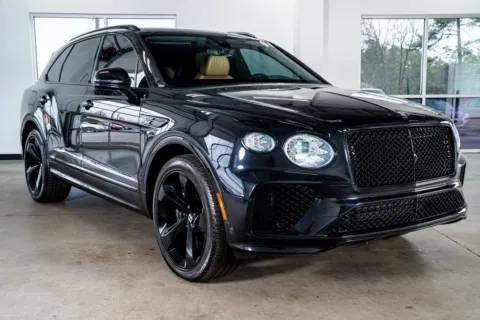 More photos of 2021 Bentley Bentayga V8 at Atlanta Autos, GA