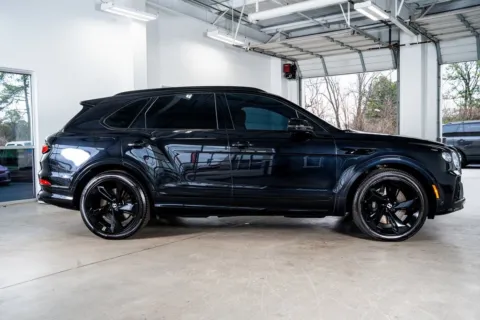 More photos of 2021 Bentley Bentayga V8 at Atlanta Autos, GA