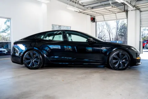 More photos of 2022 Tesla Model S at Atlanta Autos, GA