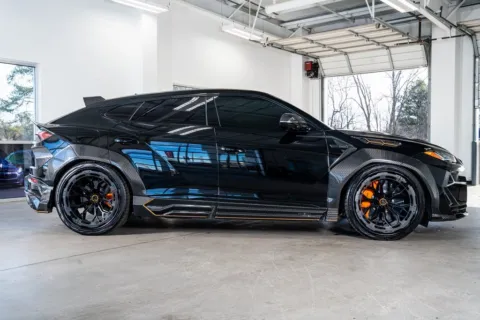 More photos of 2022 Lamborghini Urus at Atlanta Autos, GA