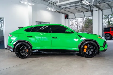 More photos of 2023 Lamborghini Urus Performante at Atlanta Autos, GA