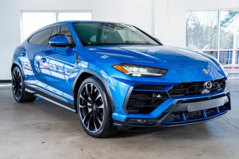 More photos of 2019 Lamborghini Urus at Atlanta Autos, GA