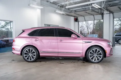 More photos of 2021 Bentley Bentayga V8 at Atlanta Autos, GA