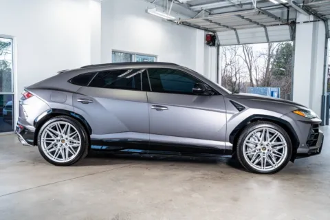 More photos of 2019 Lamborghini Urus at Atlanta Autos, GA