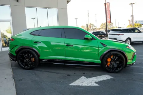 More photos of 2023 Lamborghini Urus Performante at Atlanta Autos, GA