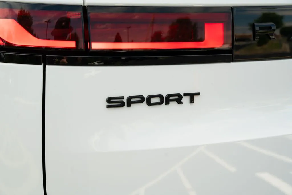 Land Rover Range Rover Sport photo 17