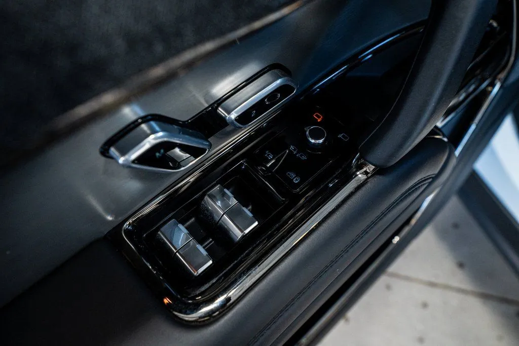 Land Rover Range Rover Sport photo 27