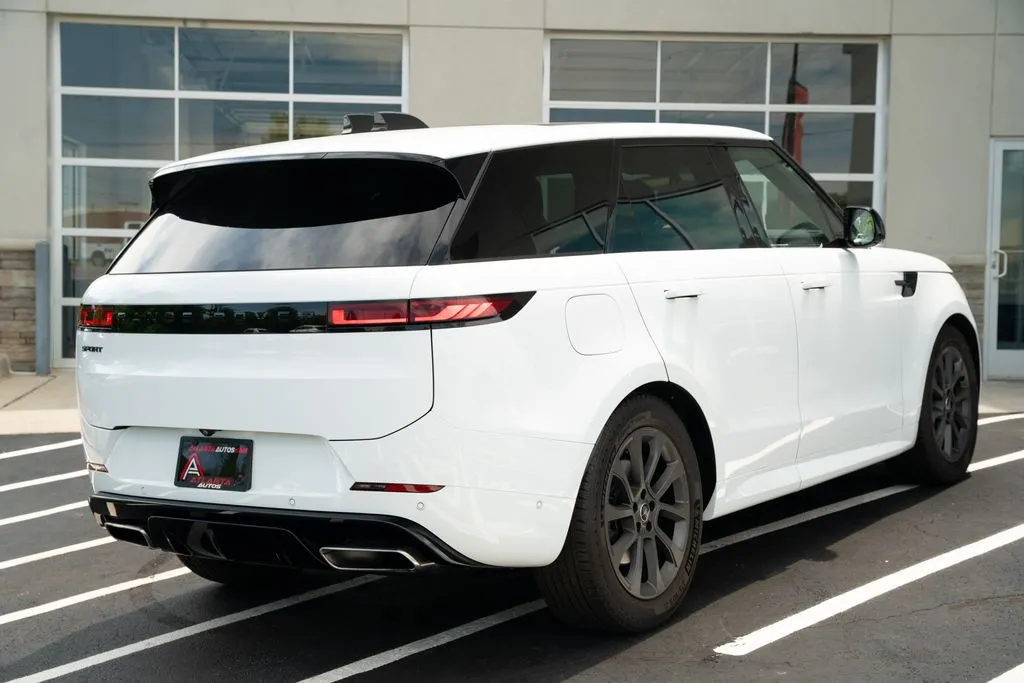 Land Rover Range Rover Sport photo 11