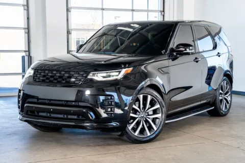 Photos of 2024 Land Rover Discovery Dynamic SE for sale in Marietta, GA at Atlanta Autos