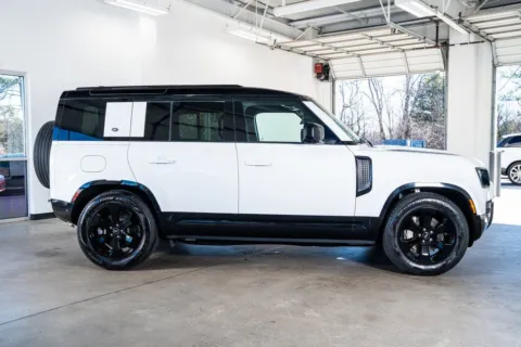 More photos of 2023 Land Rover Defender 110 X-Dynamic SE at Atlanta Autos, GA