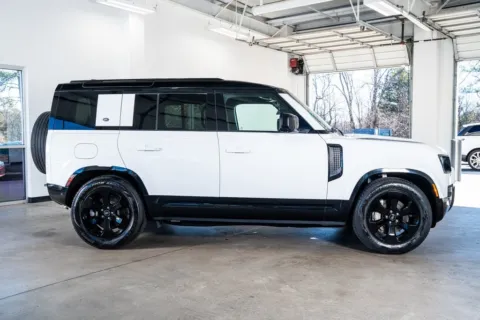More photos of 2023 Land Rover Defender 110 X-Dynamic SE at Atlanta Autos, GA