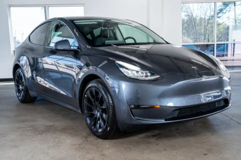 More photos of 2022 Tesla Model Y Long Range at Atlanta Autos, GA