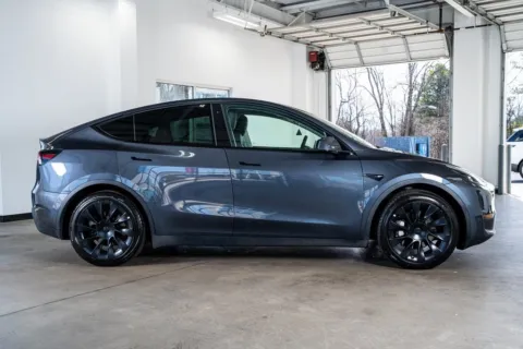 More photos of 2022 Tesla Model Y Long Range at Atlanta Autos, GA