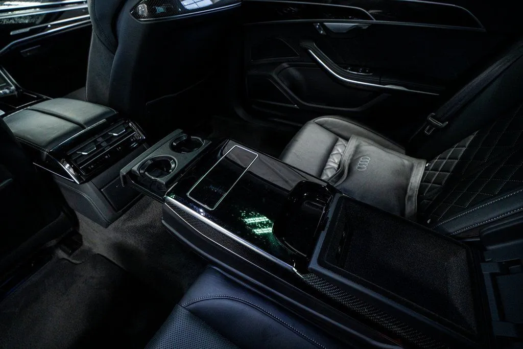 Audi S8 photo 58