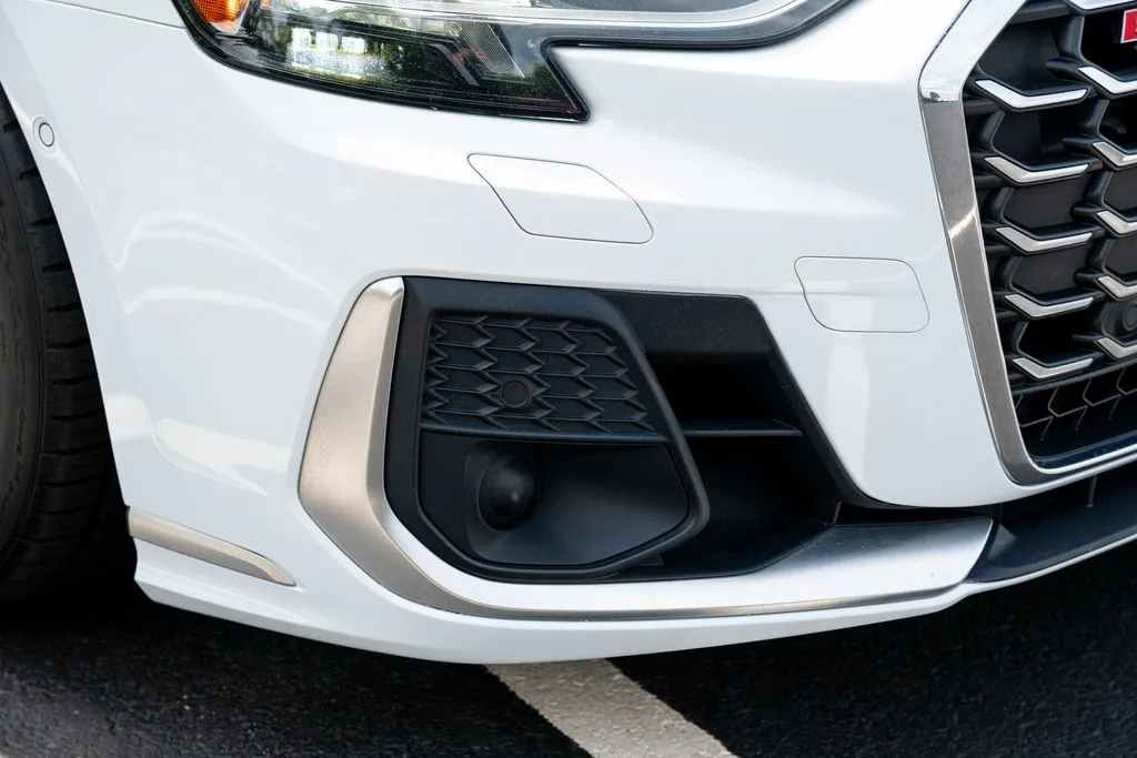 Audi S8 photo 10