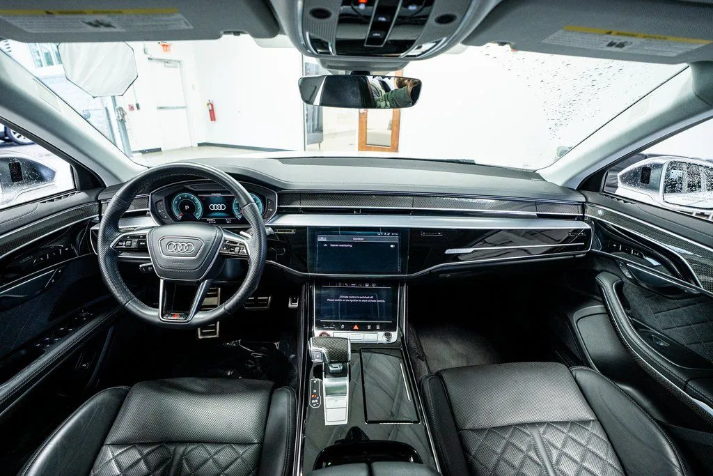 Audi S8 photo 56