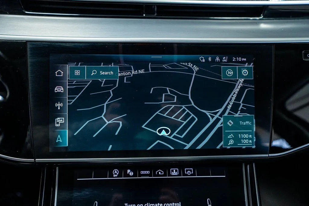 Audi S8 photo 44