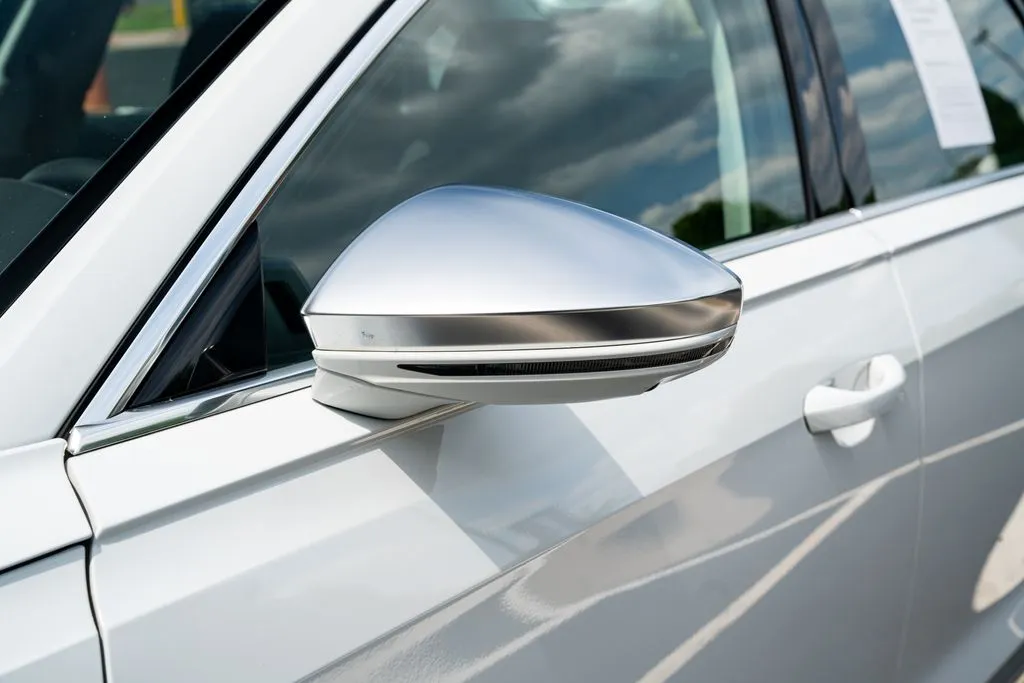 Audi S8 photo 27