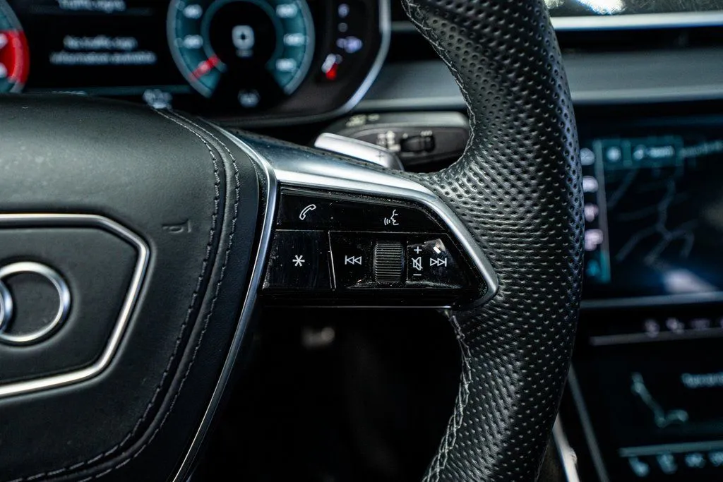 Audi S8 photo 40