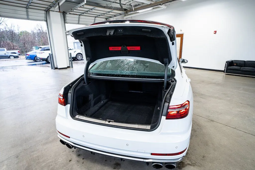 Audi S8 photo 60