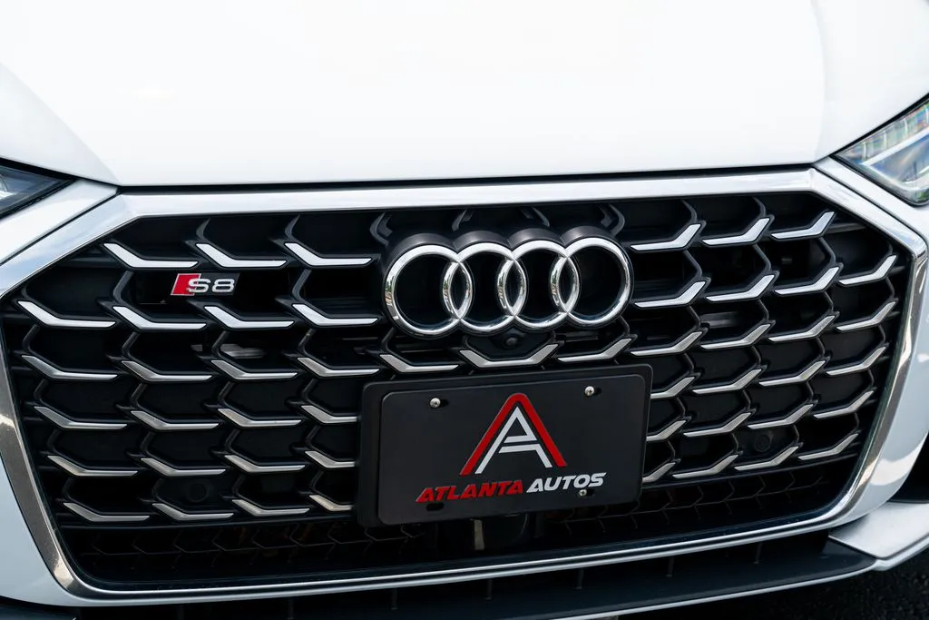 Audi S8 photo 5