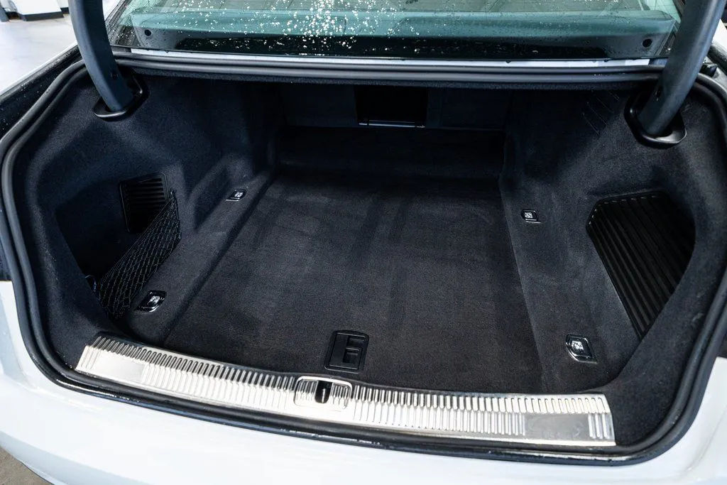 Audi S8 photo 61