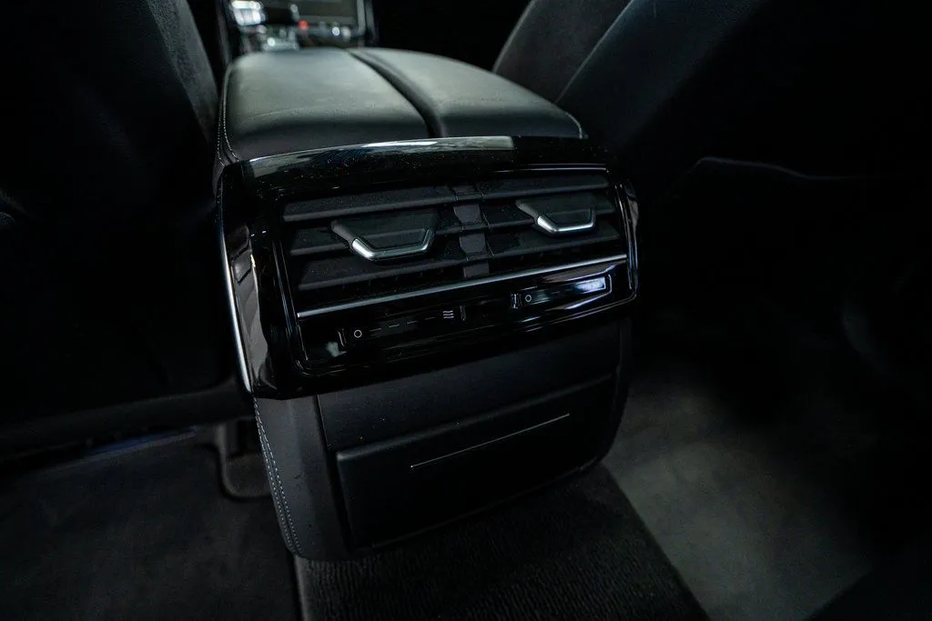 Audi S8 photo 55
