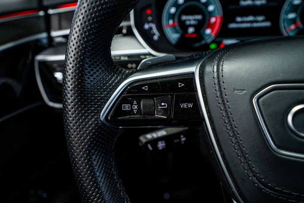 Audi S8 photo 39