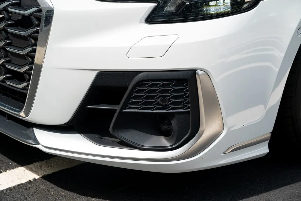 Audi S8 photo 26