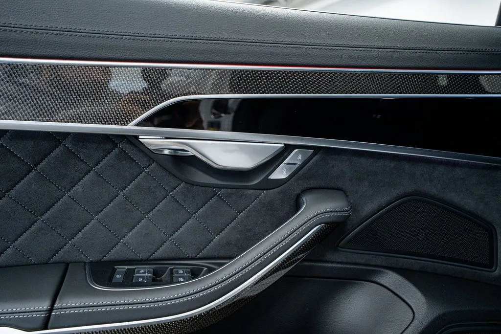 Audi S8 photo 51
