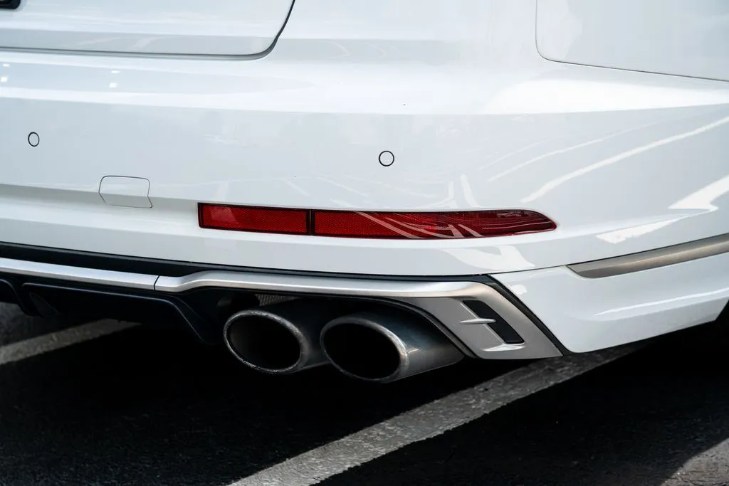 Audi S8 photo 15