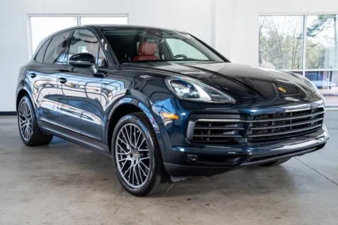 More photos of 2022 Porsche Cayenne Platinum Edition at Atlanta Autos, GA