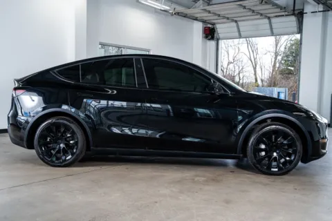 More photos of 2025 Tesla Model Y Long Range at Atlanta Autos, GA