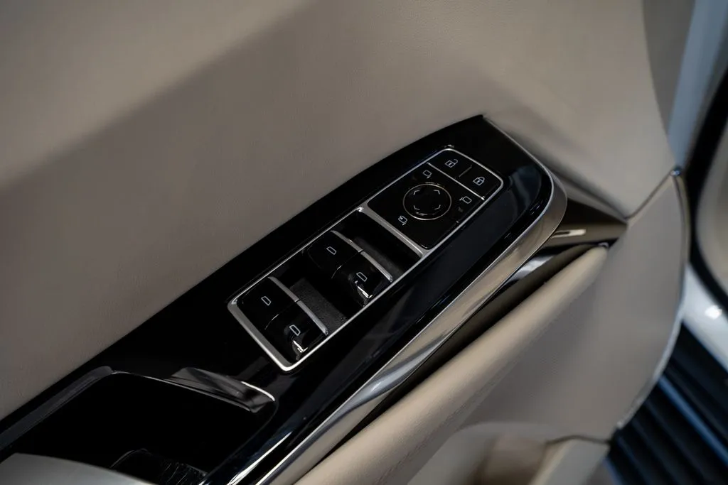 2025 Cadillac Escalade Sport Platinum - Photo 32