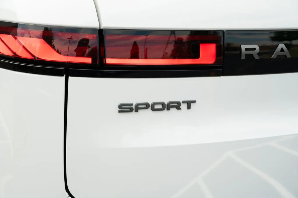 Land Rover Range Rover Sport photo 20