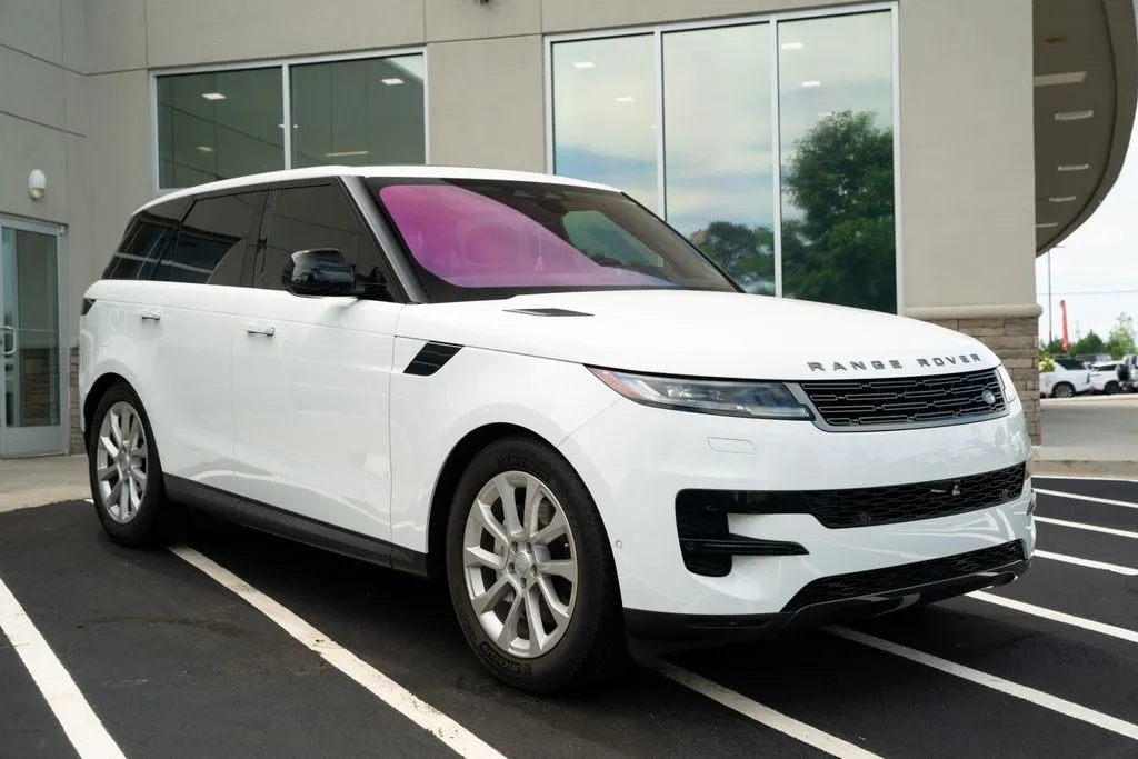 Land Rover Range Rover Sport photo 8