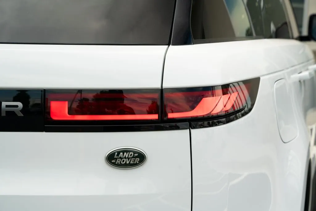 Land Rover Range Rover Sport photo 13