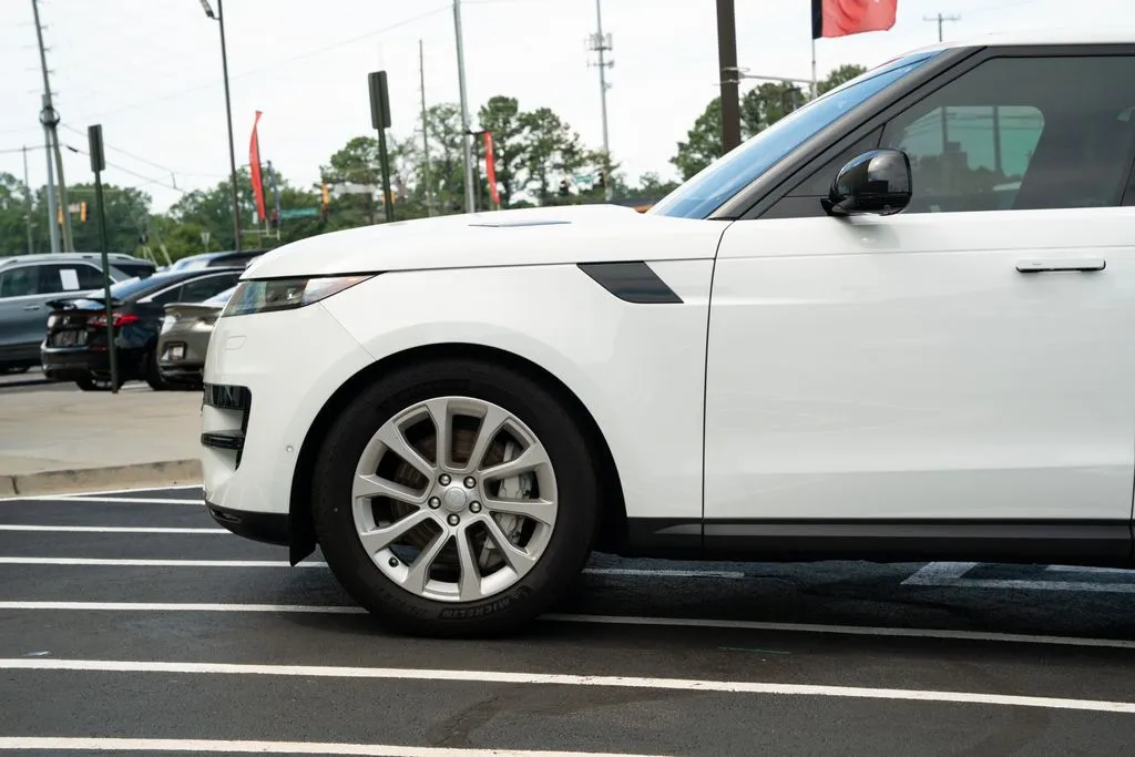Land Rover Range Rover Sport photo 23