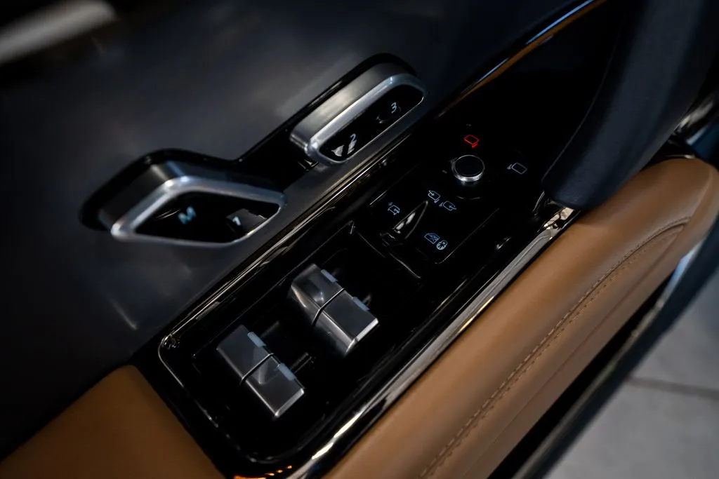 Land Rover Range Rover Sport photo 30