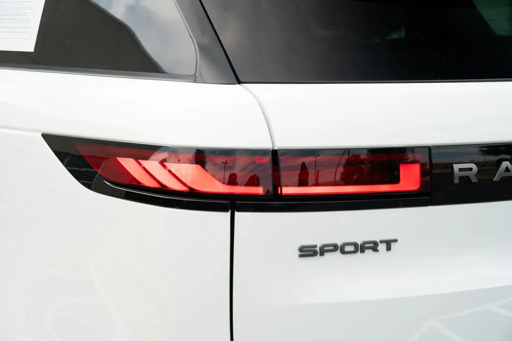 Land Rover Range Rover Sport photo 19