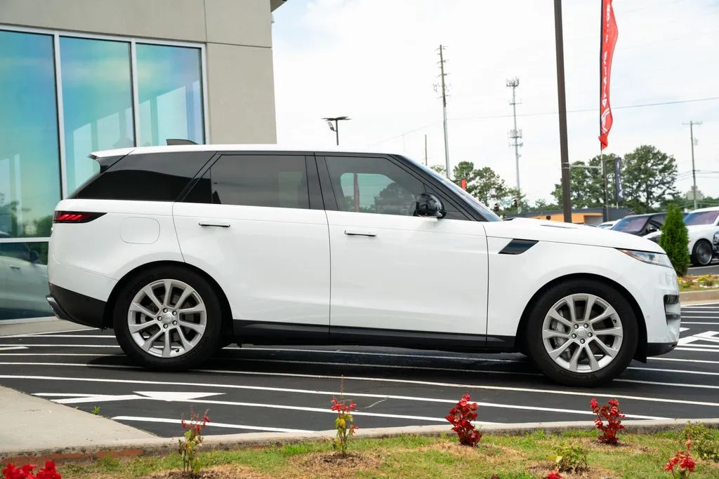 Land Rover Range Rover Sport photo 11
