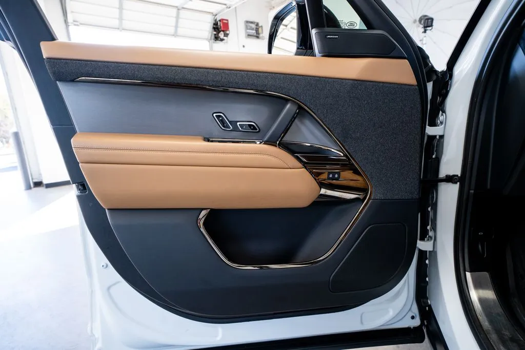 Land Rover Range Rover Sport photo 27