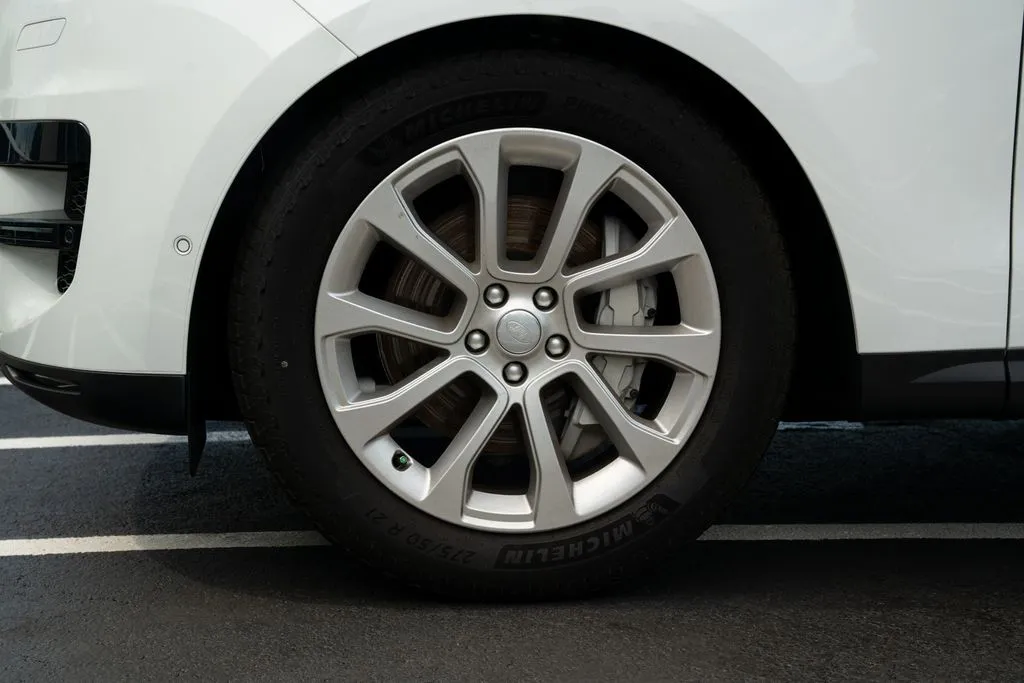 Land Rover Range Rover Sport photo 24